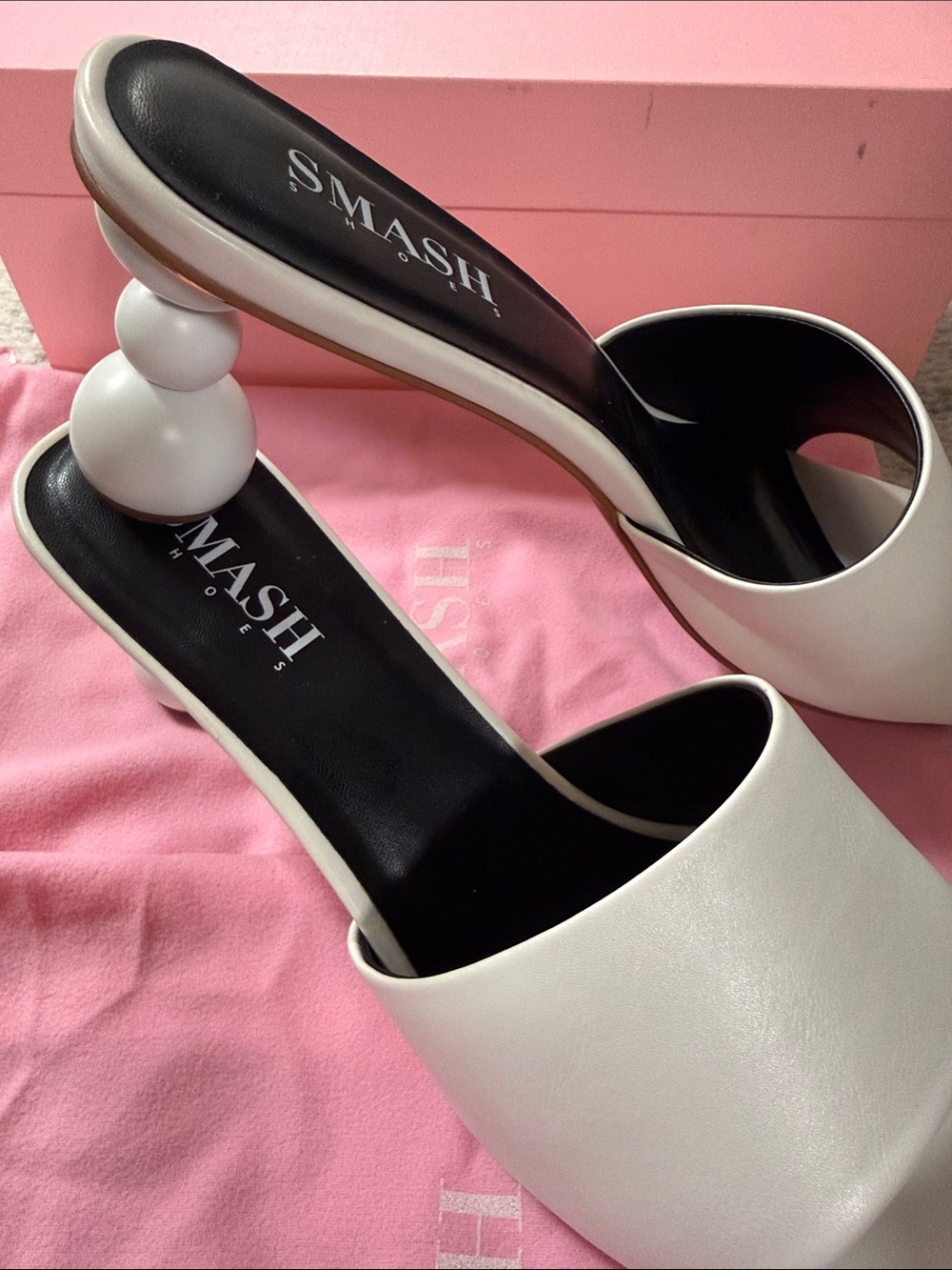 SMASH Aria White Mule Round Heel - Picture 4 of 6